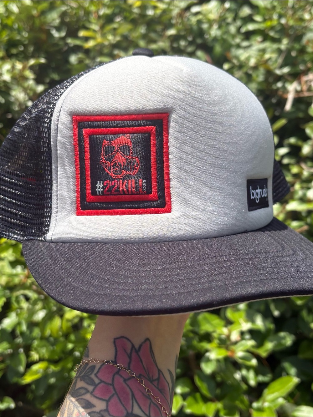 22KILL Big Truck Veteran Awareness Patch Gray SnapBack Mesh Trucker Hat Gas Mask